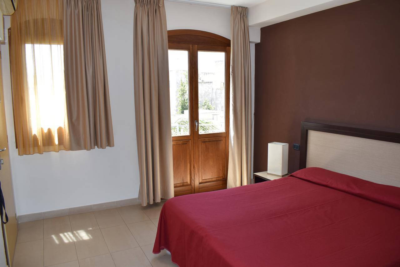 Hotel Il Portico Favignana Exteriér fotografie